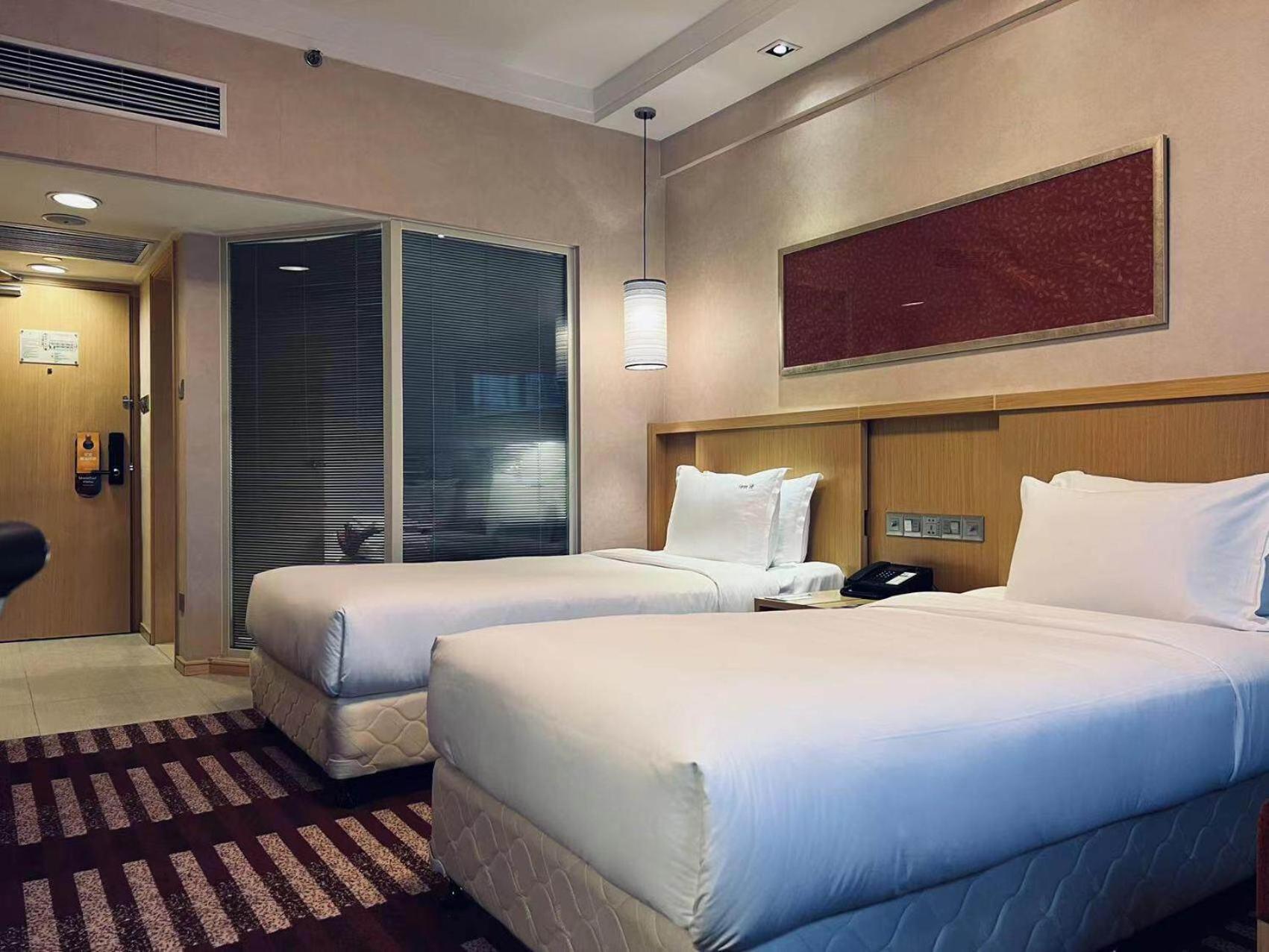 Park Inn By Radisson Shanghai Downtown Exterior photo
