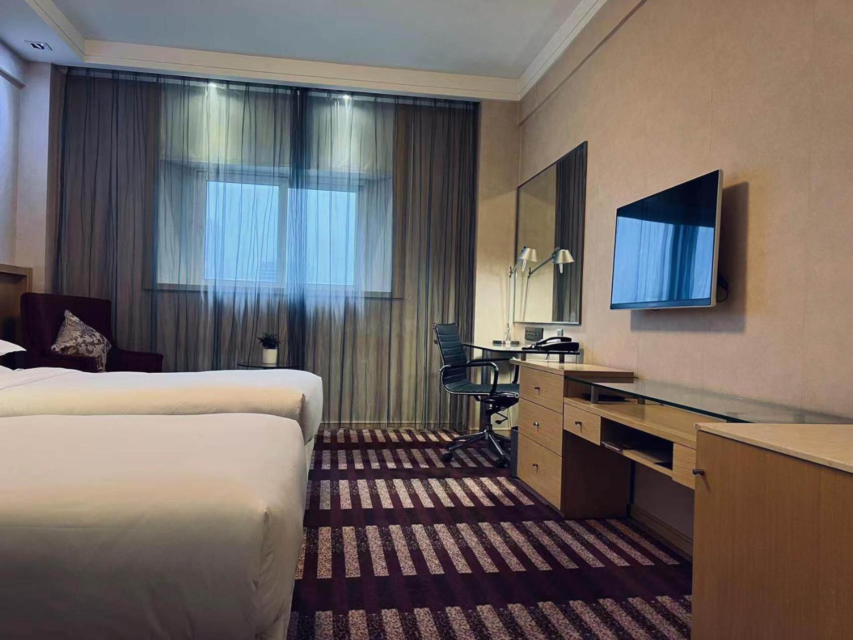 Park Inn By Radisson Shanghai Downtown Exterior photo