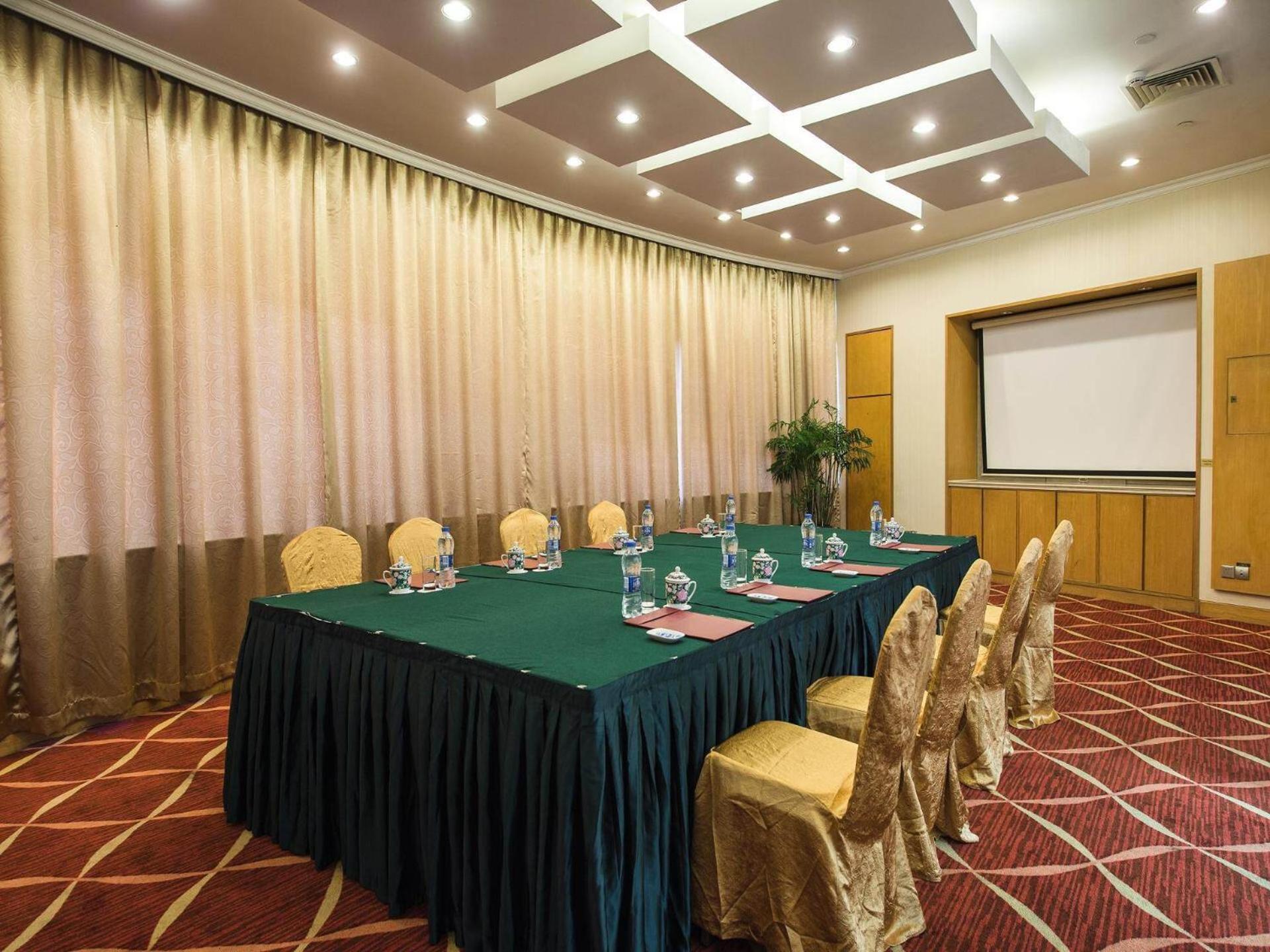 Park Inn By Radisson Shanghai Downtown Exterior photo
